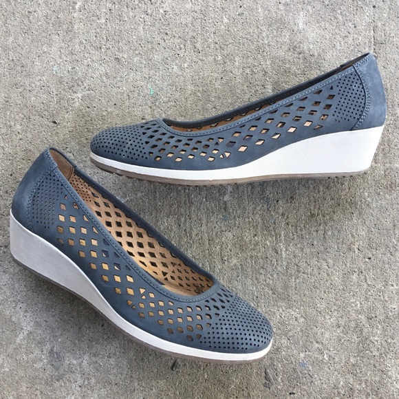 naturalizer women's brelynn wedge pump